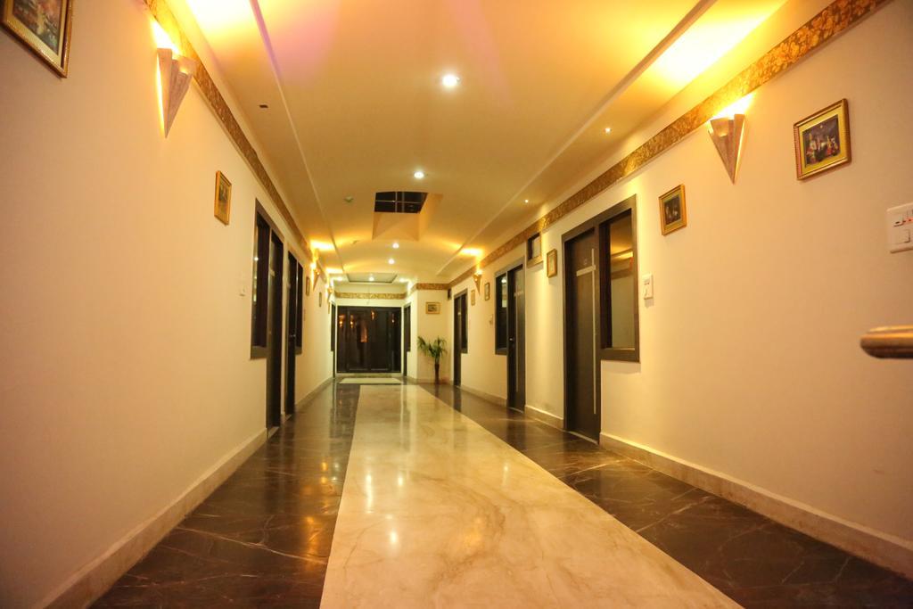 Hotel Ganpati Palace Mathura Eksteriør billede